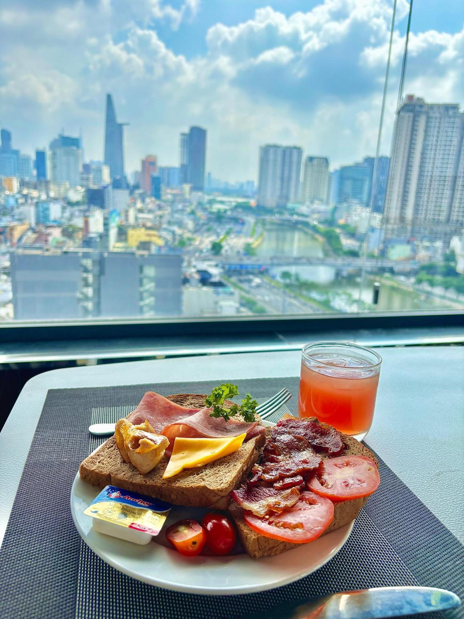 Huazhu Hotel Ho Či Minovo Město Exteriér fotografie